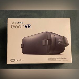 Samsung Gear VR powered by Oculus